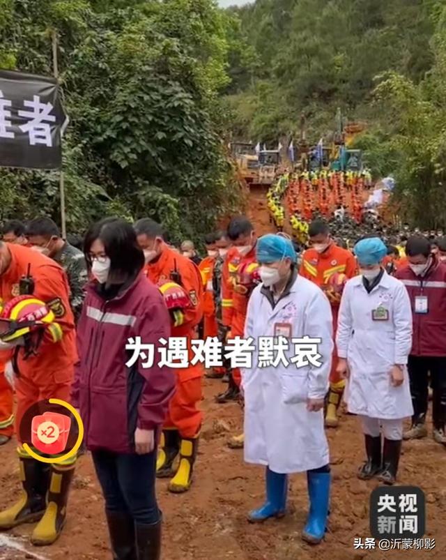 消防員的衣服是啥顏色（消防員的消防衣是什么顏色）