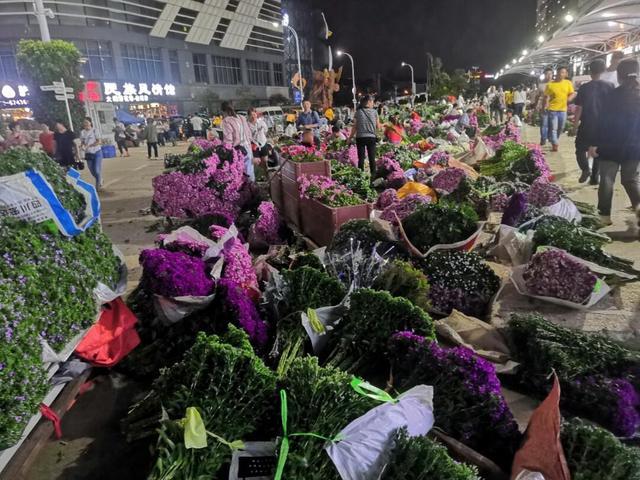 成都批發(fā)鮮花市場進(jìn)貨渠道在哪里，成都鮮花進(jìn)貨渠道？