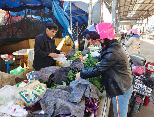 昆明蔬菜批發(fā)一手貨源在哪里找，昆明蔬菜批發(fā)一手貨源在哪里找到？