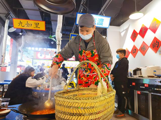 貴州地攤火鍋加盟店，地攤火鍋加盟店,貴州省貴定縣地攤火鍋？