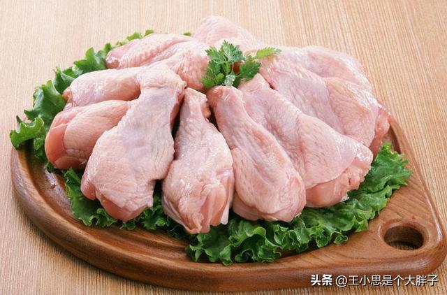 市場上的冷凍雞肉從哪里來？為何一直賣不完？安全嗎？看完就明白